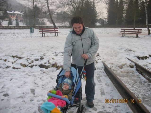 Prvi sprehod v novem letu 2008-zamrznjen ribnik!