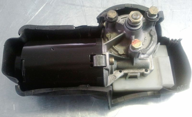 Motorček sprednjih brisalcev AR156 FL - foto povečava