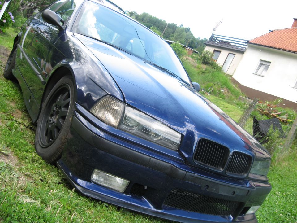 BMW e36 m-optik  ( M43B18 ) montreal blue  - foto povečava