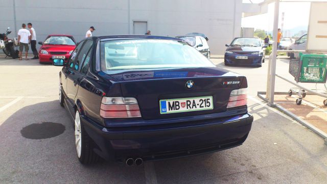 BMW e36 m-optik  ( M43B18 ) montreal blue  - foto