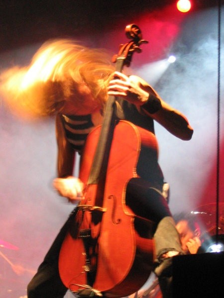 Apocalyptica Wienna 11.04.05 (By Mad Brillian - foto povečava