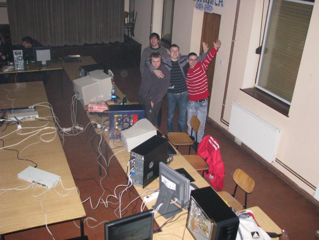 DarkWatch Lan Party#1 - foto povečava