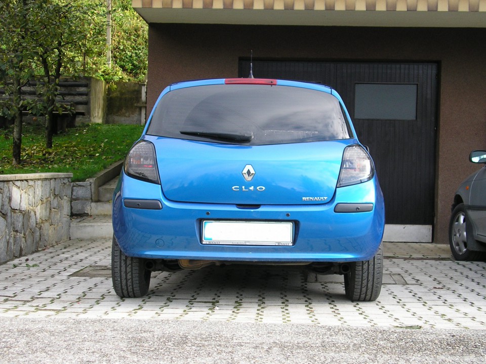 Clio III - foto povečava