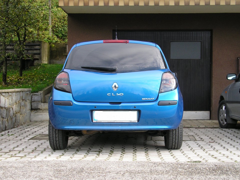 Clio III - foto povečava