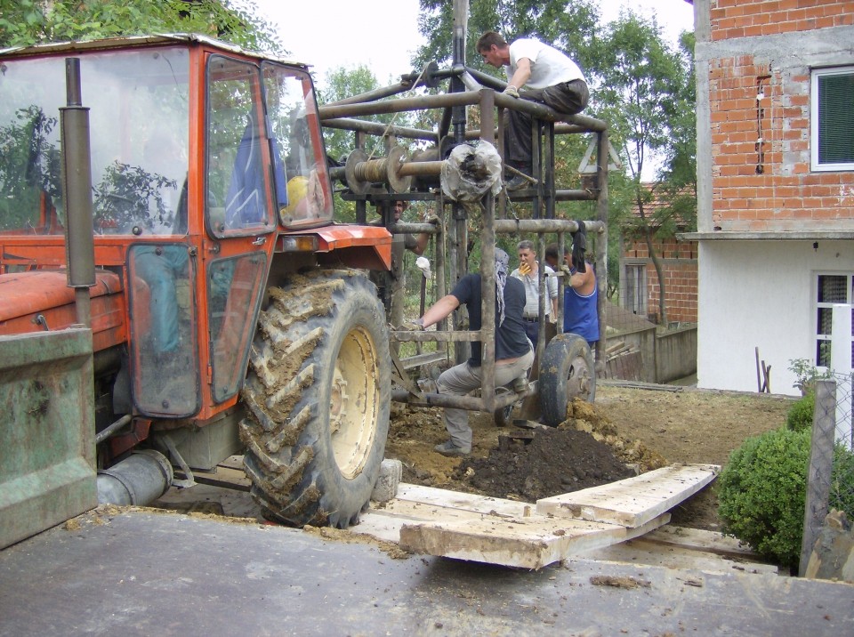 KOPANJE VODE GALJIPOVCI 10.08.2007 - foto povečava