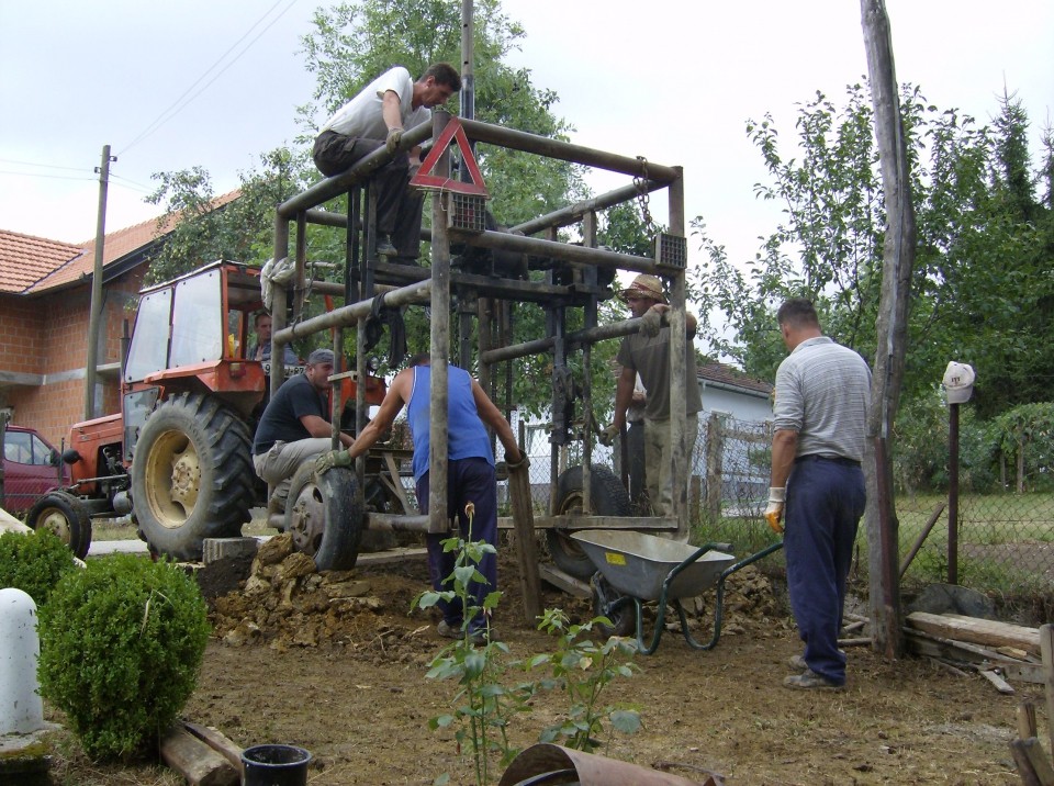 KOPANJE VODE GALJIPOVCI 10.08.2007 - foto povečava