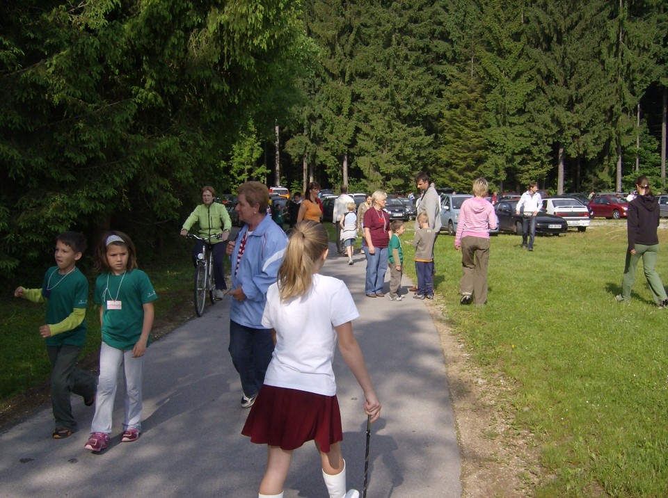 TRCANJE OKO TITINOG BRDA PRI KRANJU 16.05.200 - foto povečava