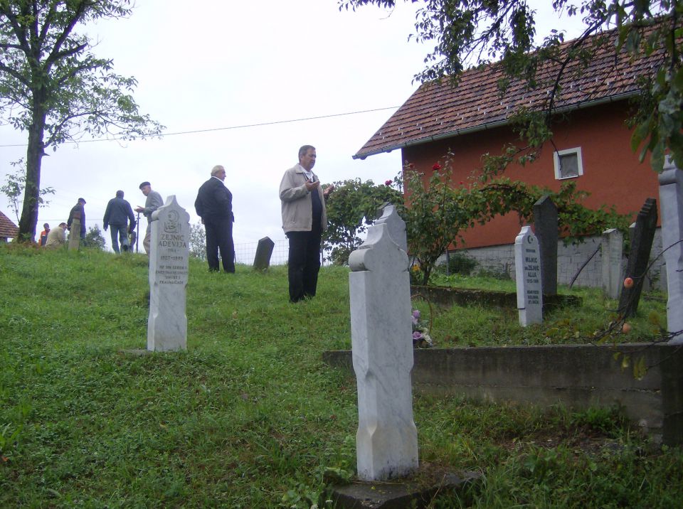 2DAN BAJRAMA( 2ŠEVAL)10.09.2010 DAN ŠEHIDA - foto povečava