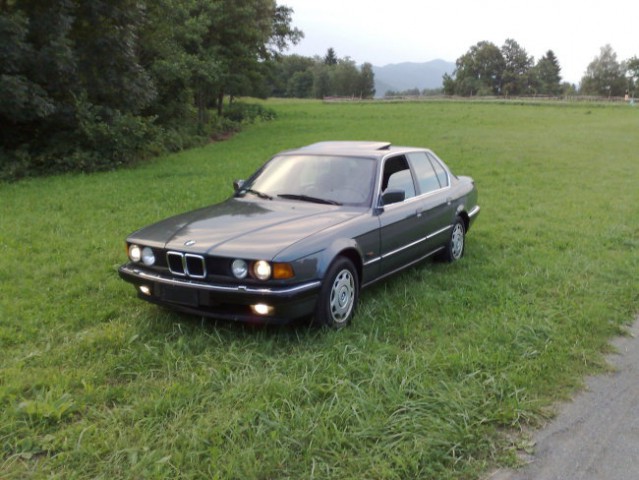 BMW E32 735i - foto