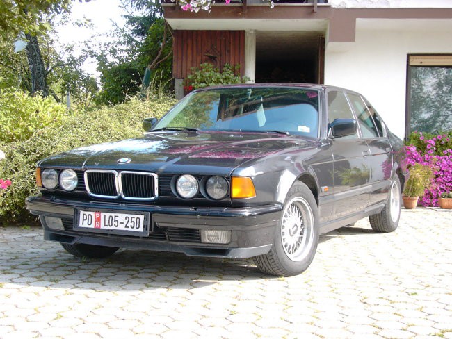 Bmw 740 - foto povečava