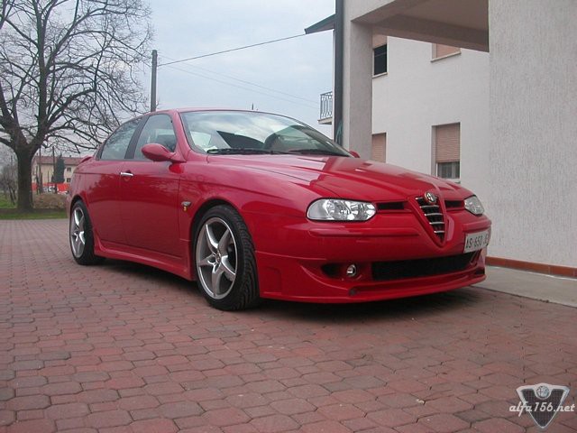 Alfa 156 - foto povečava