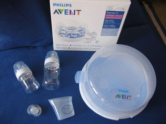 MIKROVALOVNI STERILIZATOR
Philips Avent Express II
+ merilna posodica, 2 steklenički
  
