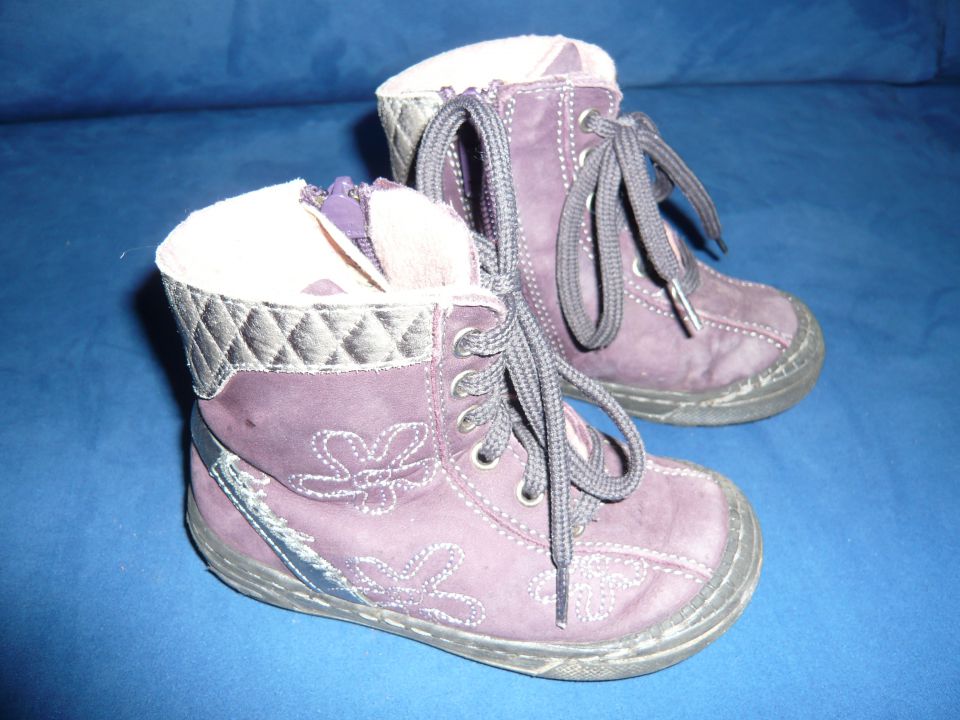 CICIBAN usnjeni škorenjci za hladne dni, št.22, 18 eur