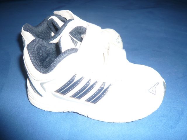 ADIDAS originalne superge, št.21, odlično ohranjene, 7 eur