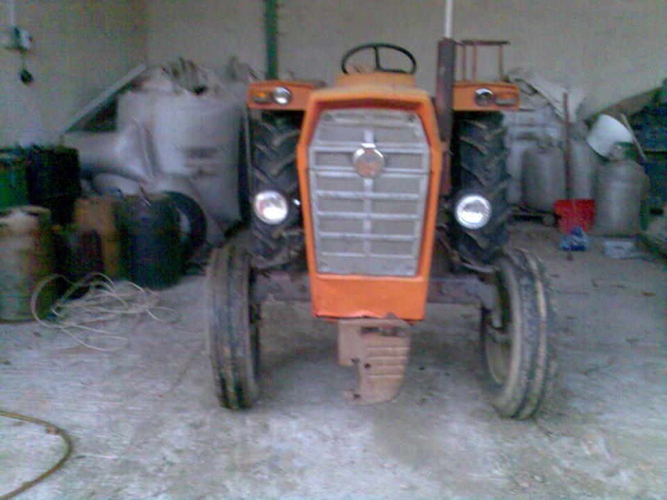 Traktori - foto povečava