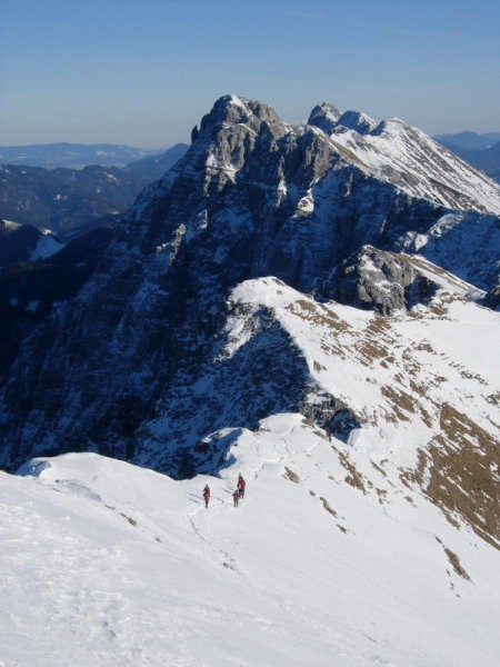 Pogled z Velikega vrha proti Košutnikovemu turnu.