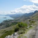 prazne ceste in zapostavljene vasi na črnogorski strani Skadarskega jezera (Murići-Čg)