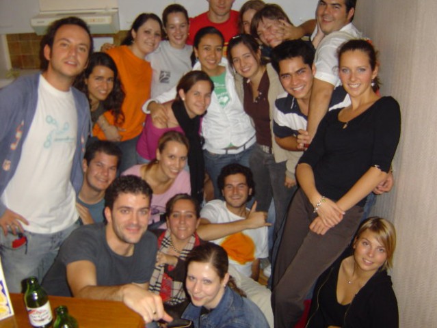 ...prisotni na sliki (zgoraj levo): Alejandro, Irene, Biljana, Jana, Davor, Jagoda, Magdal