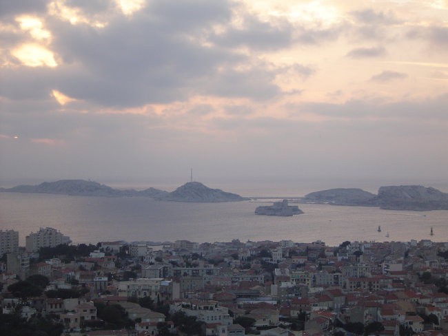 ...na enem od teh otockov je bil zaprt grof Monte Cristo...