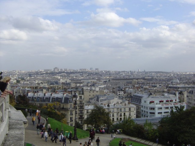 ...takole izgleda del Pariza od zgoraj...