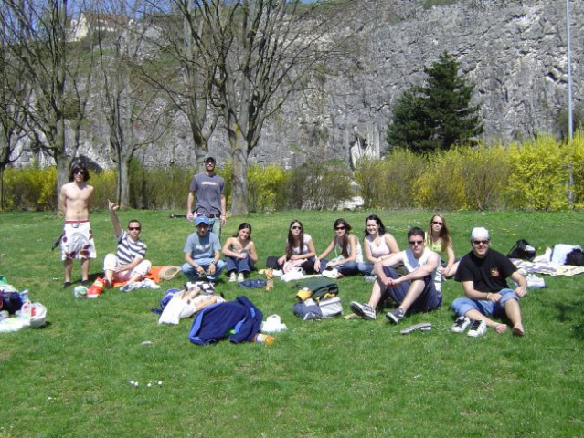 Piknik ob jezeru - foto