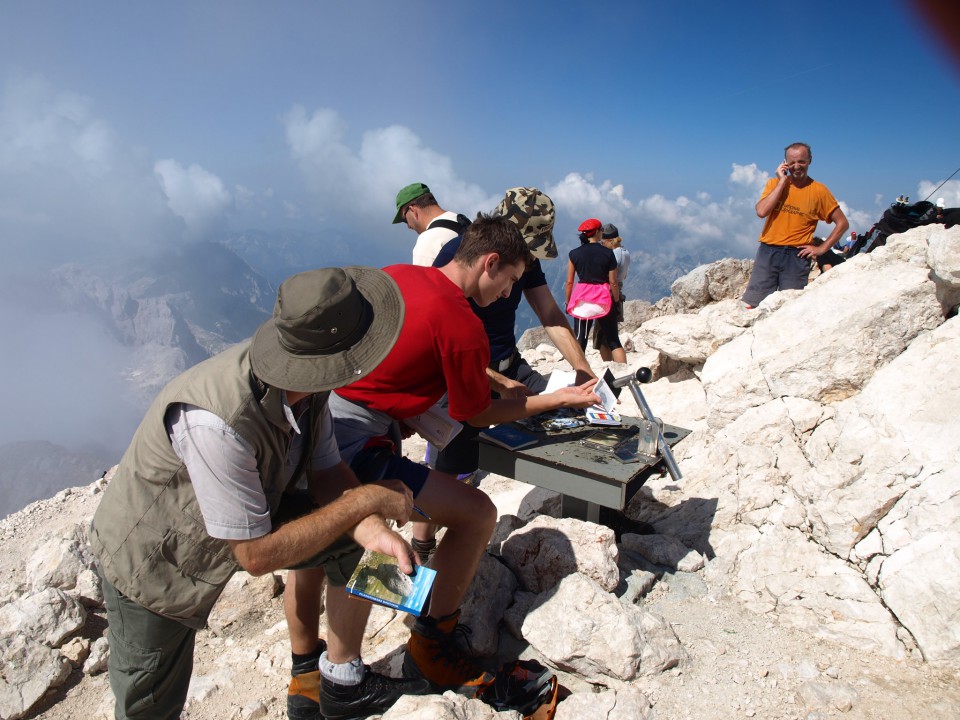 En od obveznih planinskih ritualov, žig z vrha Triglava - Jedan od obaveznih planinarskih 