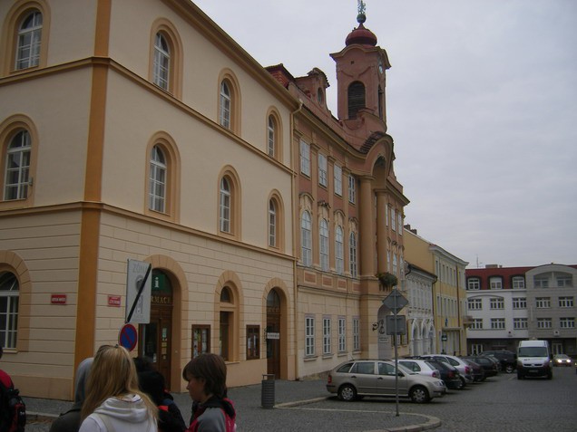 Nekdanja občinska stavba ob glavnem trgu.