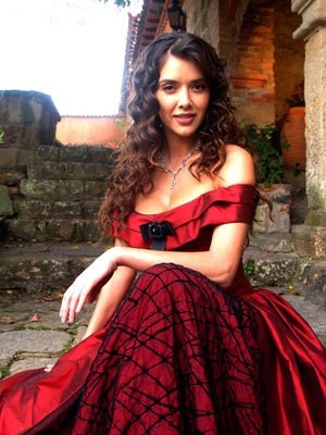 Marlene Favela - Esmeralda Sanchez de Moncada - foto povečava