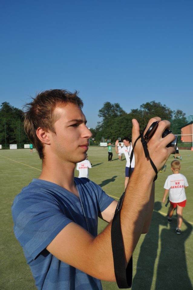 VETER V LASEH 2013 - foto povečava