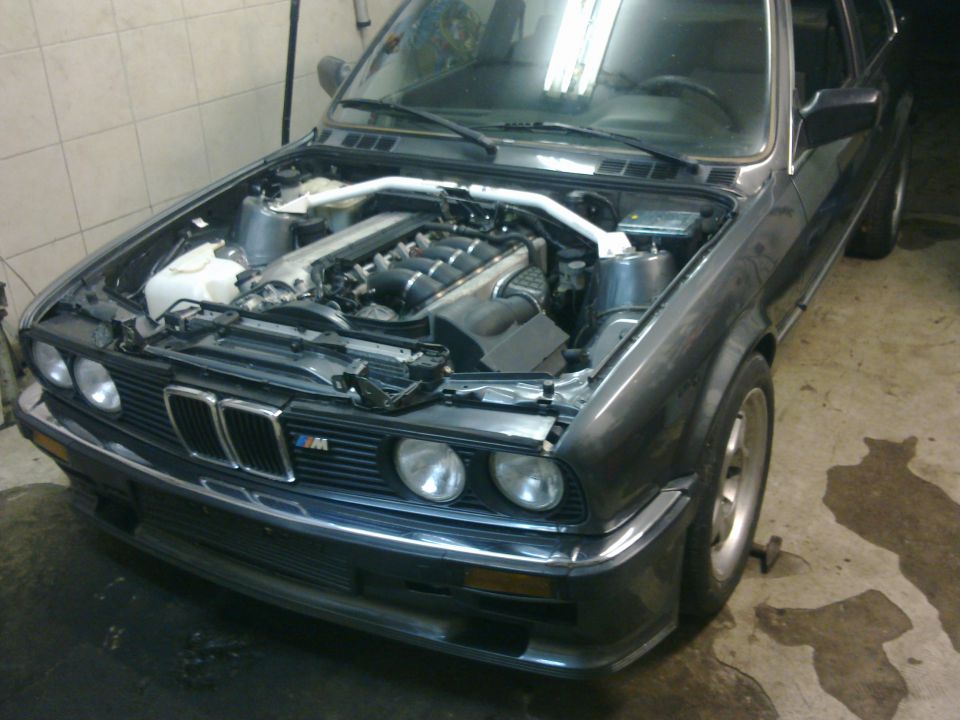 E30 S50b32 - foto povečava