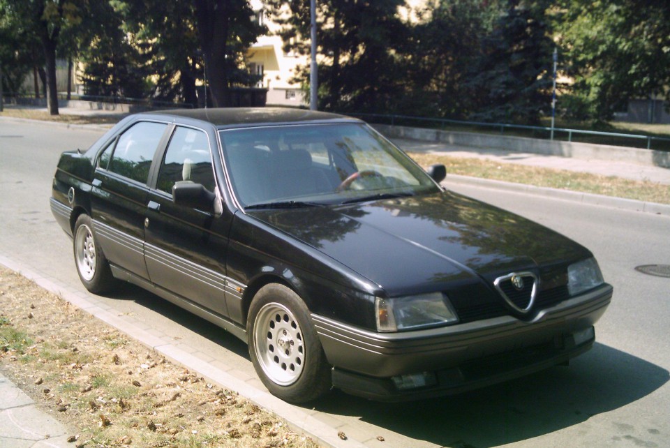 Alfa 164 - foto povečava