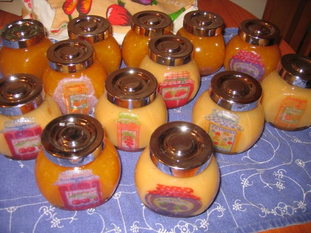 četica mini domačih marmelad, izdelano za darila, kozarčki obdelani s servietno tehniko
