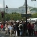 …panoramski ogled mesta…
...veliko ljudi ob prihodu papeža...