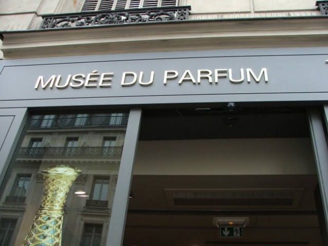 ...muzej parfumov...