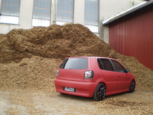 My project - VW Polo 6N - mat rdeči - foto