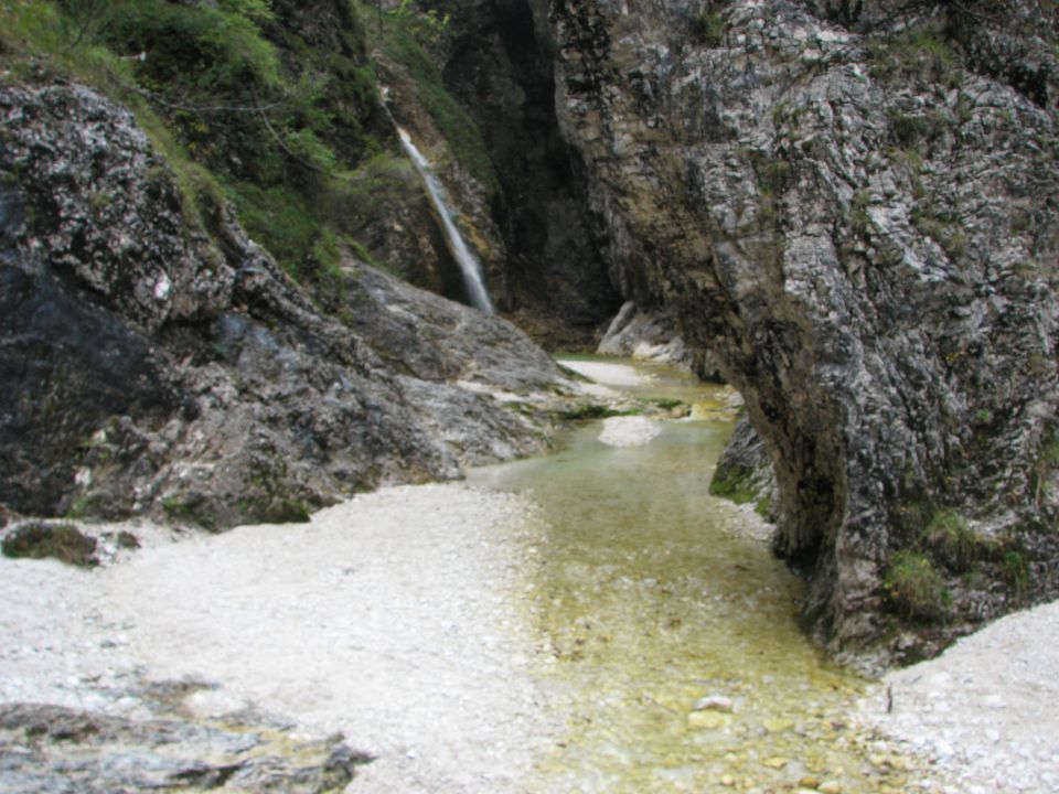 Zadnjica, Trenta - Zapotoški slapovi 27.9 - foto povečava