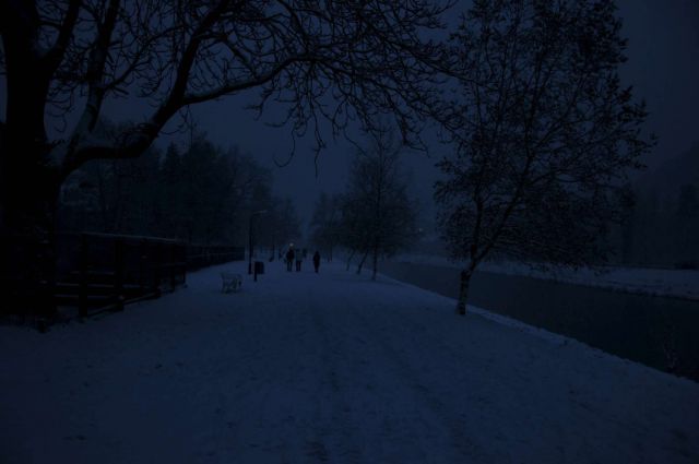 Večerni sprehod v snegu 28.11.2010 - foto