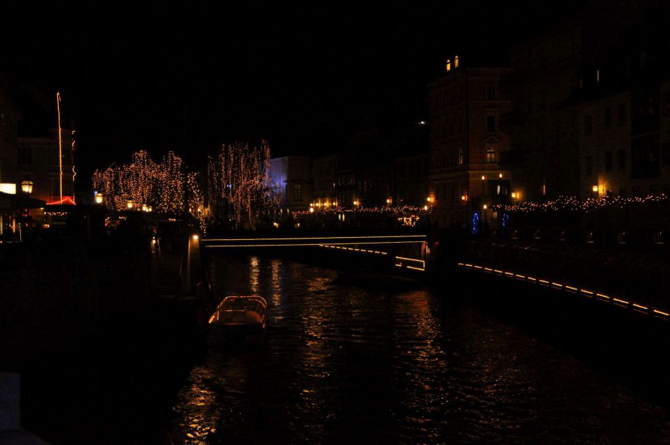 Z vlakom v novoletno Ljubljano - foto povečava