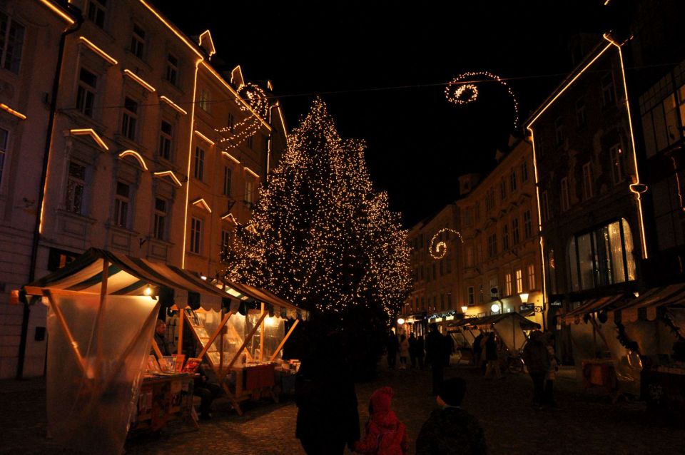 Z vlakom v novoletno Ljubljano - foto povečava