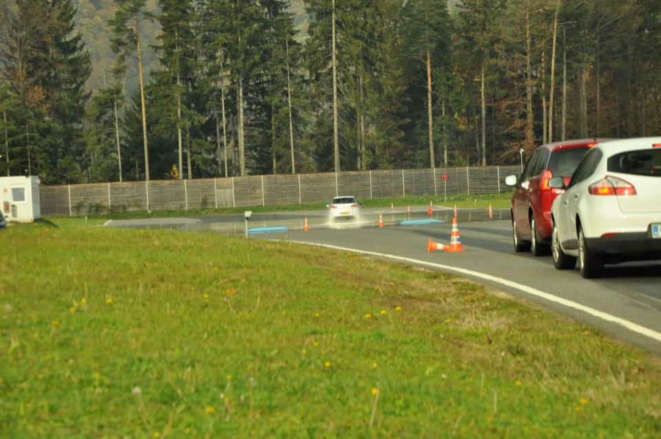 Trening varne vožnje Vransko 5.11.2011 - foto povečava