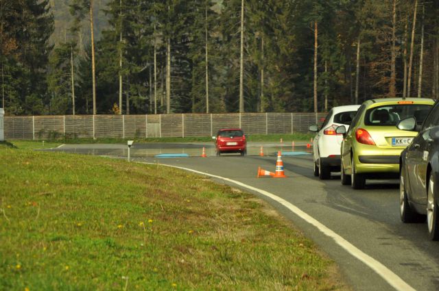 Trening varne vožnje Vransko 5.11.2011 - foto