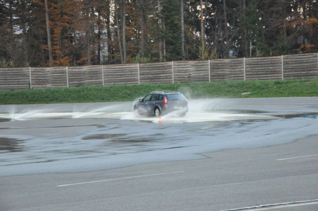 Trening varne vožnje Vransko 5.11.2011 - foto