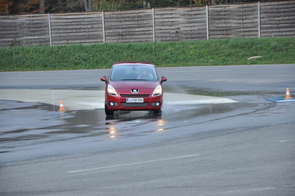 Trening varne vožnje Vransko 5.11.2011 - foto povečava