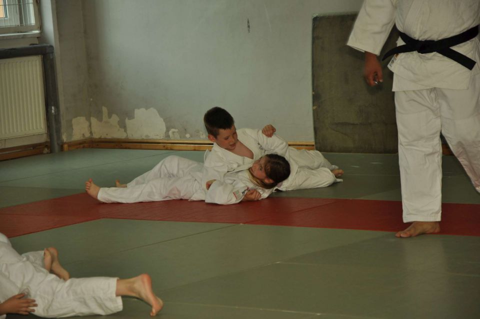 Judo, polaganje belo rumeni pas 30.5.2012 - foto povečava