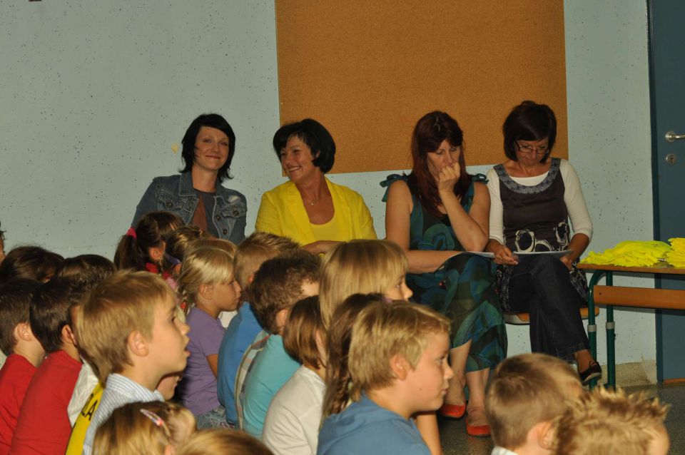 Prvi dan šole Nina 3.9.2012 - foto povečava