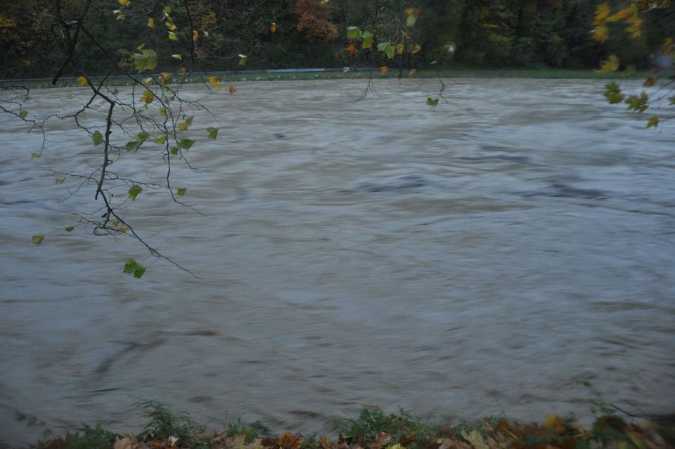 Savinja - poplave 5.11.2012 - foto povečava