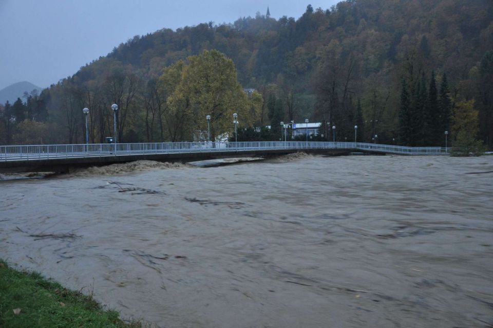 Savinja - poplave 5.11.2012 - foto povečava