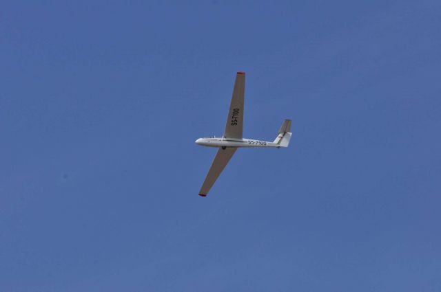 Mini letalski miting nad Čavnom 14.4.2013 - foto