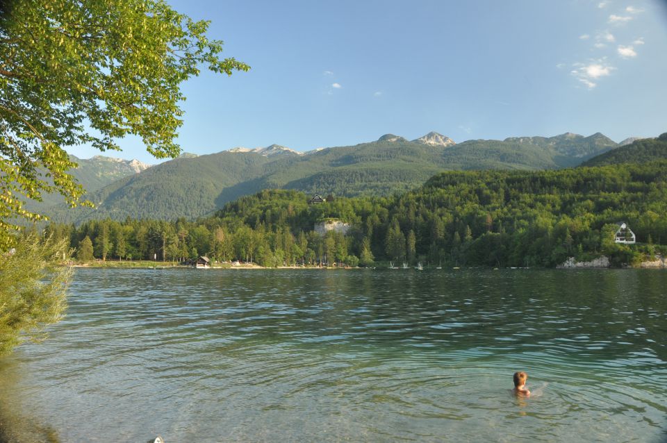 S kanujem po jezeru 25.7.2013 - foto povečava