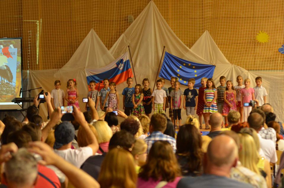 Zaključna proslava IV OŠ Celje 19.6.2014 - foto povečava